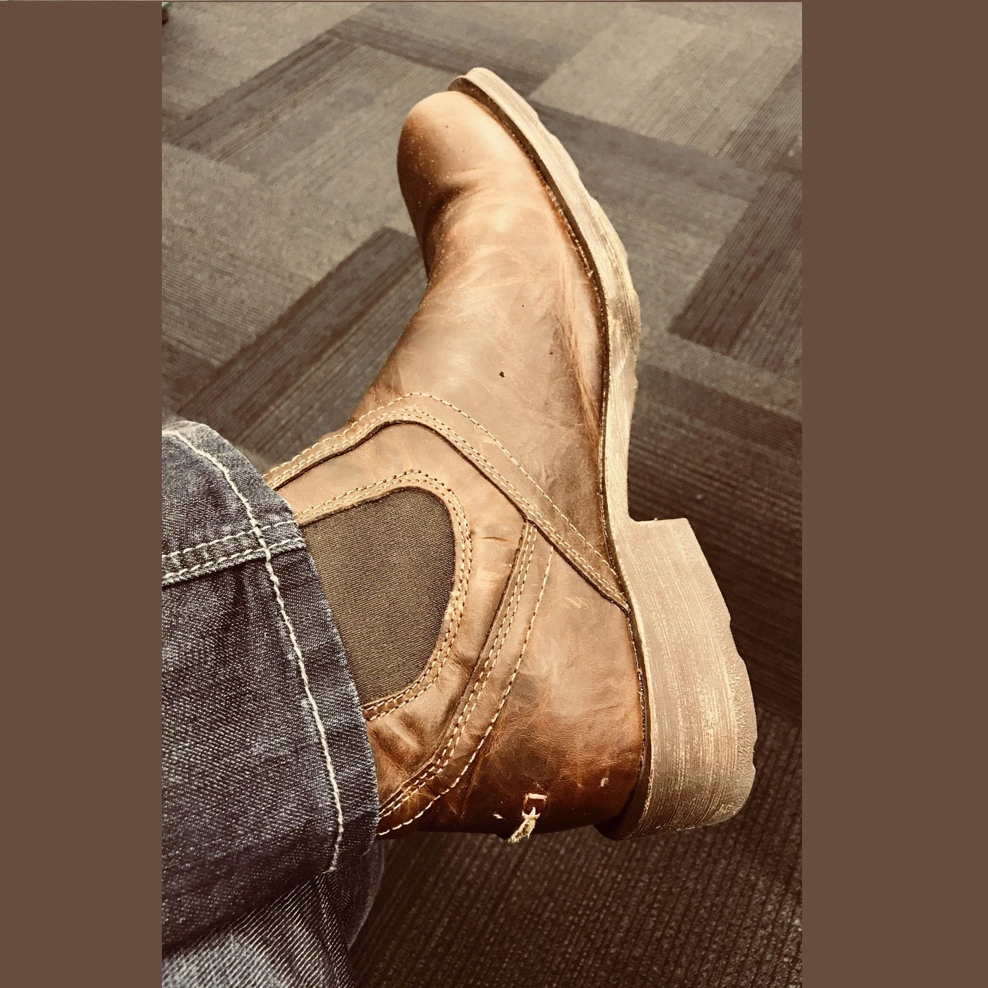 Ariat® Men's Midtown Rambler Barn Square Toe Chelsea Boots 10019868