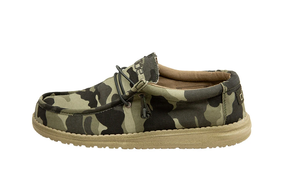 Hey Dude Men's Wally Canvas Camo Shoes 110067003