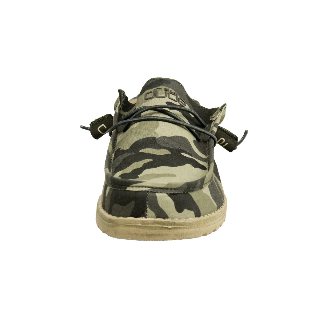 Hey Dude Men's Wally Canvas Camo Shoes 110067003